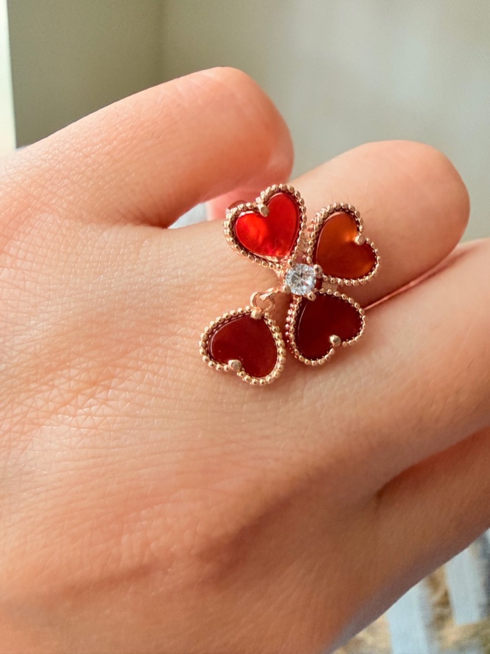 Red Clover Heart Pendant Necklace - Picture 4 of 10